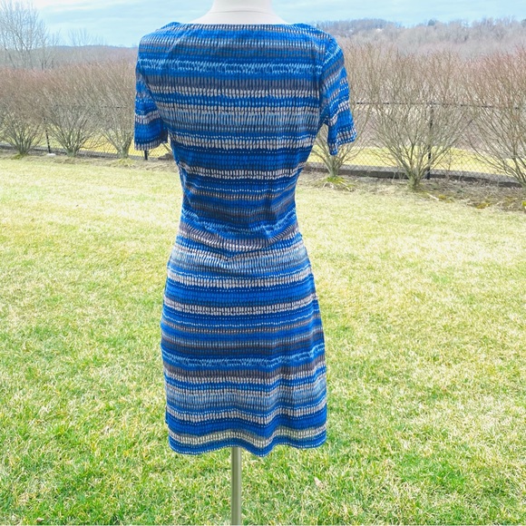 ZERO Geometric Print Dress - Picture 12 of 16